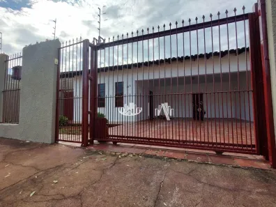 Casa com 3 Quartos à venda, 167m² no Leonor, Londrina