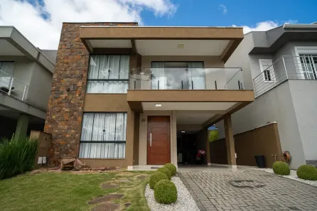 Sobrado com 3 Quartos à venda, 191m² no Umbará, Curitiba