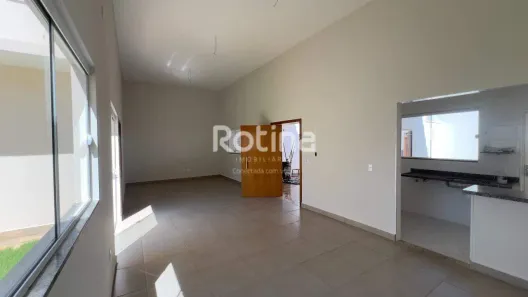 Casa com 2 Quartos à venda, 122m² no Laranjeiras, Uberlândia