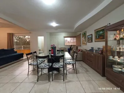 Casa com 3 Quartos à venda, 205m² no Vila Frei Eugênio, Uberaba