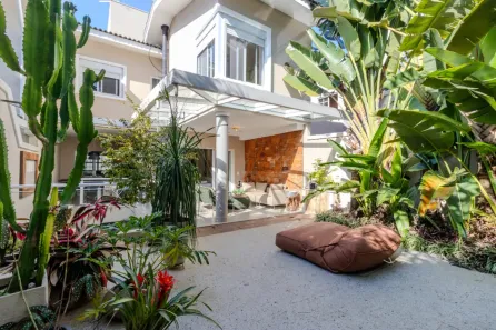 Casa de Condomínio com 5 Quartos à venda, 329m² no Jardim Prudência, São Paulo