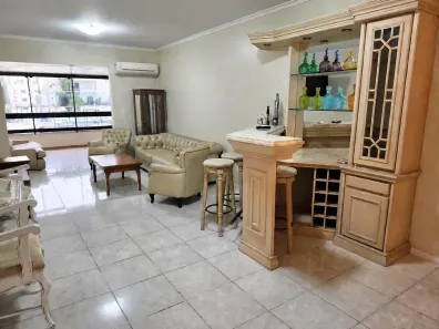 Apartamento com 3 Quartos para alugar, 160m² no Centro, Balneário Camboriú