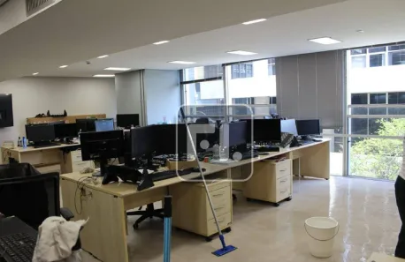 Sala Comercial para venda ou aluguel, 275m² no Centro, São Paulo