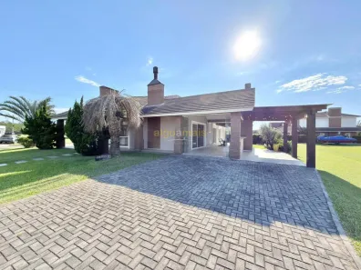 Casa de Condomínio com 4 Quartos à venda, 200m² no XANGRI-LÁ, Osório