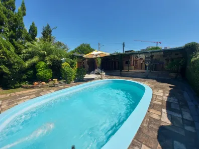 Casa com 3 Quartos à venda, 230m² no Camobi, Santa Maria