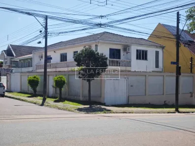 Sobrado com 4 Quartos à venda, 206m² no Pinheirinho, Curitiba