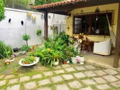 Casa de Condomínio com 3 Quartos à venda, 257m² no Grajaú, Rio de Janeiro