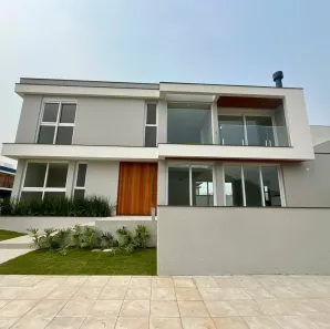 Casa com 3 Quartos à venda, 194m² no Rio Tavares, Florianópolis