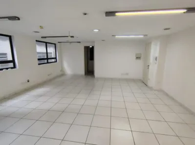 Ponto Comercial para alugar, 110m² no Cerqueira César, São Paulo