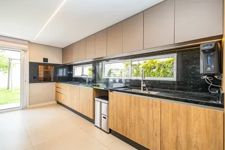 Casa com 3 Quartos à venda, 285m² no Santo Inácio, Curitiba
