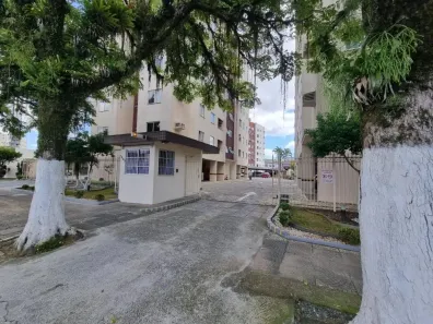 Apartamento com 2 Quartos para alugar, 75m² no Saguaçu, Joinville