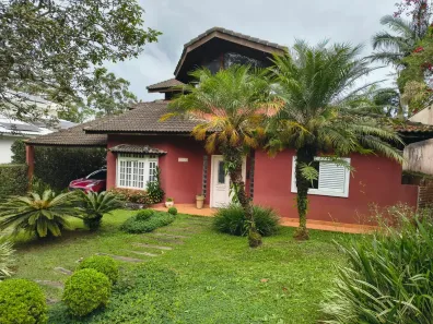 Casa de Condomínio com 3 Quartos à venda, 265m² no Jardim Indaiá, Embu das Artes