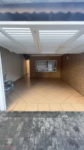 Sobrado com 3 Quartos para alugar, 120m² no Guilhermina, Praia Grande