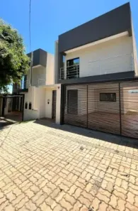 Sobrado com 3 Quartos à venda, 118m² no Cancelli, Cascavel