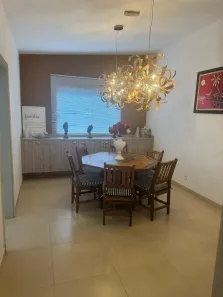 Casa com 3 Quartos para alugar, 326m² no Jardim Irajá, Ribeirão Preto