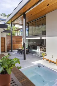 Casa de Condomínio com 3 Quartos à venda, 270m² no Carvoeira, Florianópolis