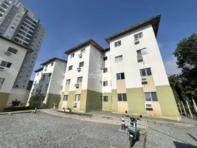Apartamento com 2 Quartos para alugar, 52m² no Boa Vista, Blumenau