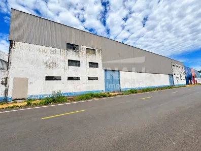 Galpão/Depósito/Armazém para alugar, 1300m² no Vila Izabel, São Carlos