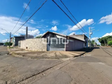 Casa com 3 Quartos à venda, 105m² no Pompéia, Piracicaba