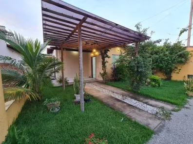 Casa de Condomínio com 2 Quartos para alugar, 74m² no Nova Esperança, Parnamirim