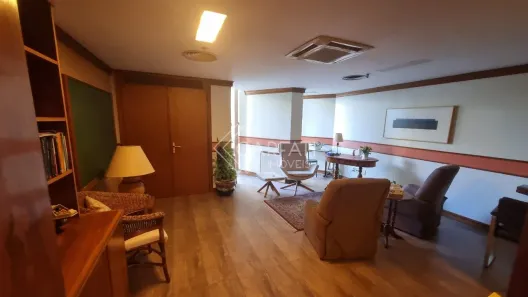 Sala Comercial à venda, 48m² no Rio Branco, Porto Alegre