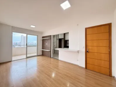Apartamento com 3 Quartos para alugar, 77m² no Vila Bosque, Maringá