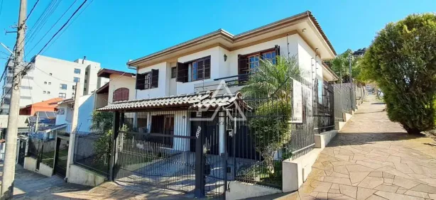 Casa com 3 Quartos à venda, 240m² no Centro, Passo Fundo
