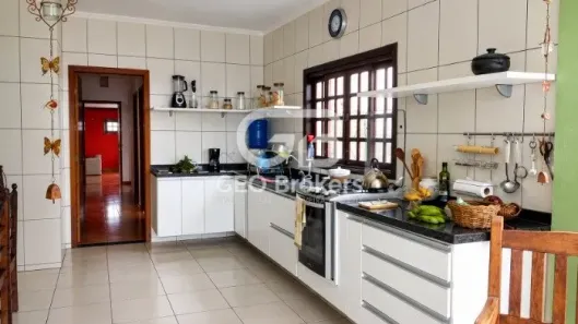 Casa com 4 Quartos à venda, 170m² no Parque Califórnia, Jacareí