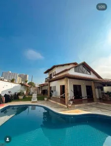 Sobrado com 4 Quartos à venda, 222m² no Flórida, Praia Grande
