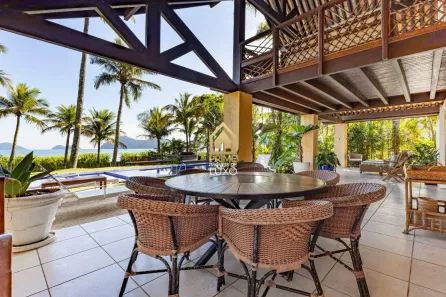 Casa com 7 Quartos à venda, 471m² no Baleia, São Sebastião