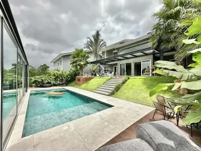 Casa de Condomínio com 4 Quartos à venda, 463m² no Jardim Indaiá, Embu das Artes