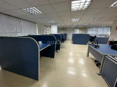 Sala Comercial para alugar, 300m² no Independência, Porto Alegre