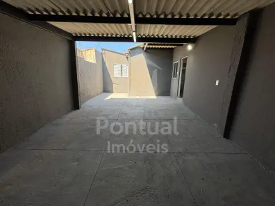 Casa com 2 Quartos para alugar, 60m² no Luizote de Freitas, Uberlândia