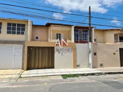 Casa com 4 Quartos à venda, 140m² no Itaperi, Fortaleza