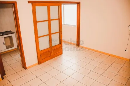 Apartamento com 2 Quartos para alugar, 61m² no Centro, Pelotas
