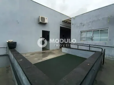 Prédio Comercial à venda, 150m² no Fundinho, Uberlândia