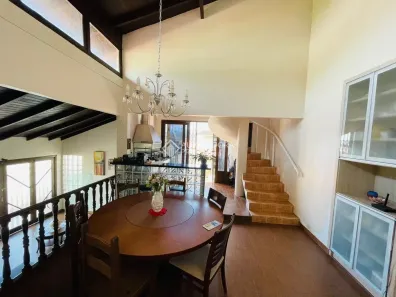 Casa com 4 Quartos à venda, 272m² no Pantanal, Florianópolis