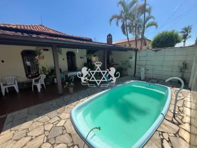 Casa com 3 Quartos à venda, 270m² no Jardim Britânia, Caraguatatuba