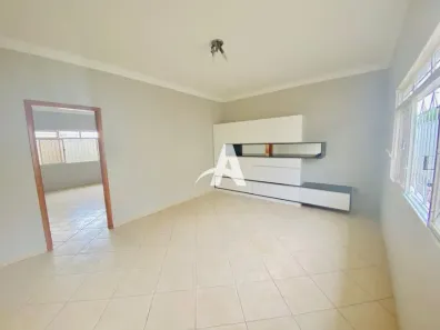 Casa com 4 Quartos para alugar, 229m² no Tabajaras, Uberlândia