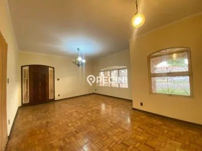 Casa com 3 Quartos para alugar, 235m² no Santana, Rio Claro
