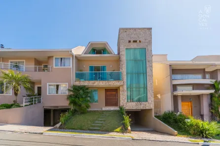 Casa de Condomínio com 3 Quartos à venda, 311m² no Orleans, Curitiba
