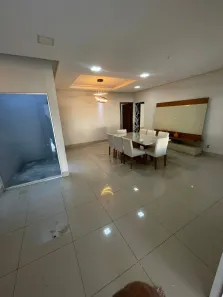 Casa com 3 Quartos para alugar, 230m² no Morada da Serra, Cuiabá