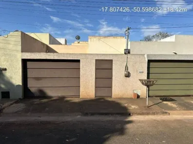 Casa com 2 Quartos à venda, 101m² no Centro, Santa Helena de Goiás