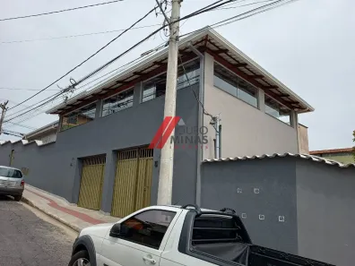 Casa com 3 Quartos para alugar, 130m² no Novo Progresso, Contagem