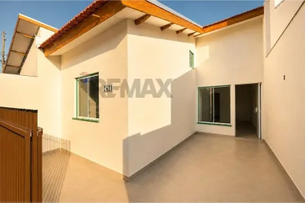 Casa com 2 Quartos à venda, 47m² no Jardim Coopagro, Toledo