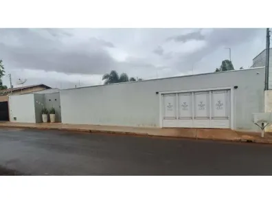 Casa com 1 Quarto à venda, 310m² no Jardim Brasil, Frutal