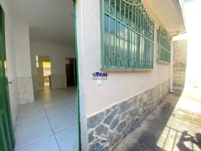 Casa com 2 Quartos para alugar, 45m² no Tirol (Barreiro), Belo Horizonte