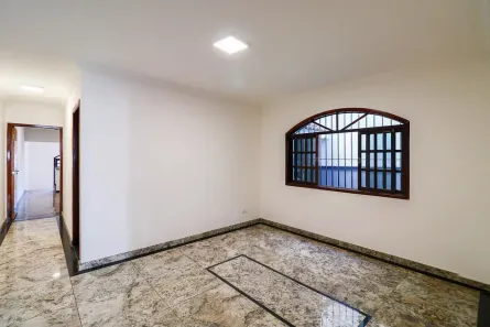 Sobrado com 4 Quartos à venda, 269m² no Vila Pirajussara, São Paulo