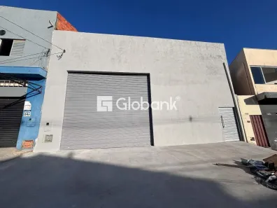 Galpão/Depósito/Armazém para alugar, 395m² no Maracanã, Montes Claros