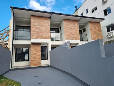 Sobrado com 2 Quartos à venda, 72m² no Areias, São José